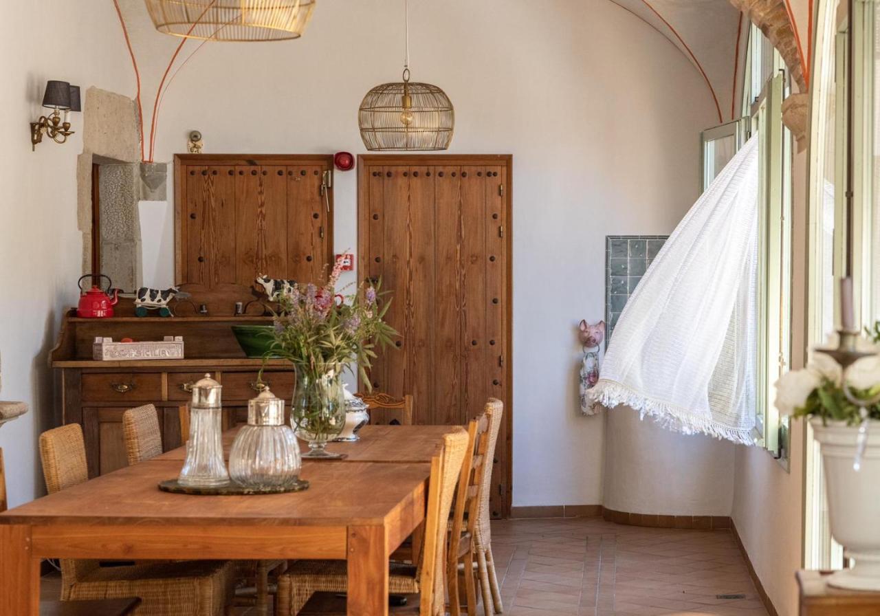 ホテル El Palauet De Monells - Adults Only エクステリア 写真